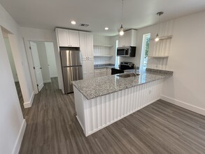 715 N Woodlawn Ave, Unit 717 in Metairie, LA - Building Photo - Building Photo