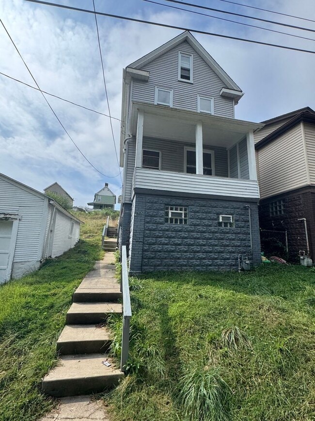 property at 1912 Johnson St