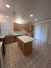 2935 Bergamo Way in Sacramento, CA - Building Photo - Building Photo