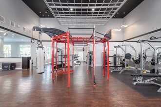 Gainesville Place in Gainesville, FL - Building Photo - Building Photo