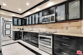1124 Kings Rd in West Hollywood, CA - Building Photo - Building Photo