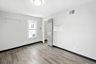 1740 Arlington Ave in Pittsburgh, PA - Foto de edificio - Building Photo