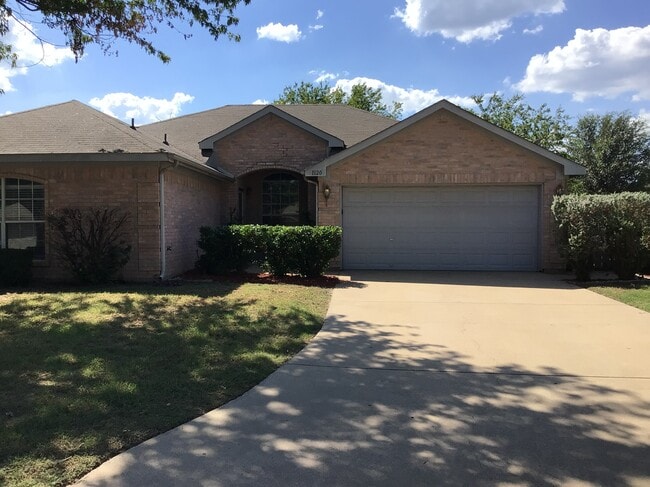 property at 1120 Darren Dr