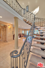 3800 Weatherly Cir in Westlake Village, CA - Building Photo - Building Photo