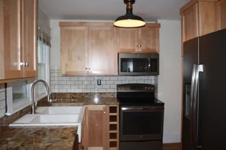 703 S Woodlawn Ave in Bloomington, IN - Building Photo - Building Photo