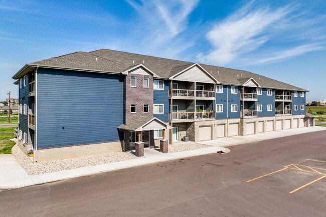 Pinnacle Point Apartments in Sioux Falls, SD - Building Photo - Building Photo