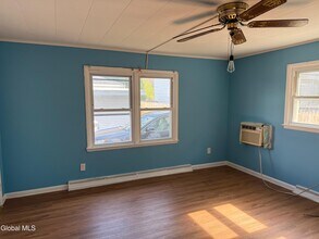 563 4th Ave in Troy, NY - Building Photo - Building Photo