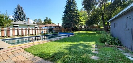 101 Maple Dr in Belleville, ON - Building Photo - Building Photo