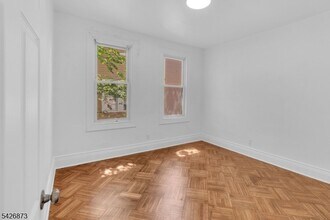 44 Farley Ave, Unit 1 in Newark, NJ - Foto de edificio - Building Photo