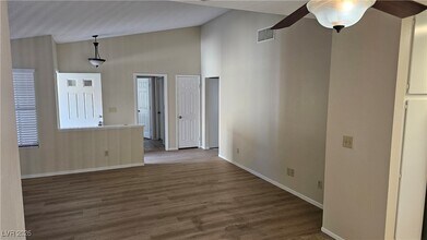 8303 Palmada Dr in Las Vegas, NV - Building Photo - Building Photo
