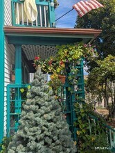 22 Stillman Ave in Stonington, CT - Building Photo - Building Photo