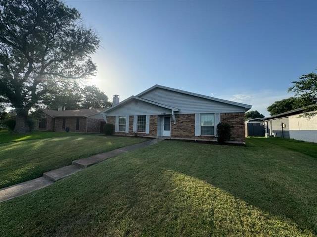 2221 Ridgedale Dr