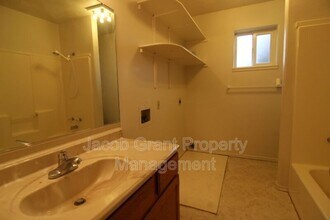 1940 S Ammon Rd in Ammon, ID - Building Photo - Building Photo