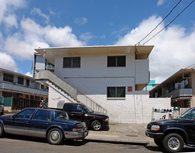 94-117 Pupukahi St in Waipahu, HI - Foto de edificio - Building Photo