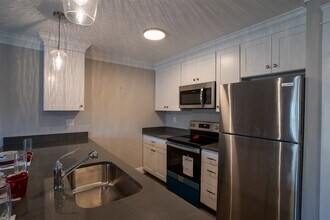 10 4th St, Unit 504 in Dover, NH - Building Photo - Building Photo