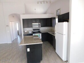 6905 E Lomita Ave in Mesa, AZ - Building Photo - Building Photo