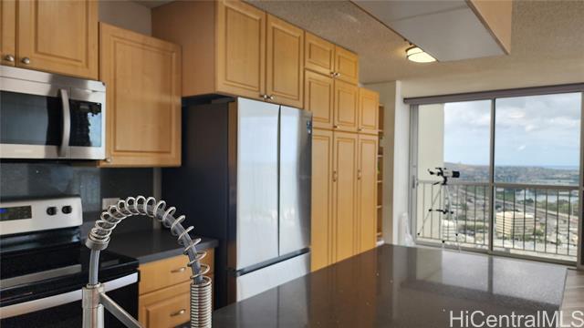 property at 98-099-99 Uao Pl