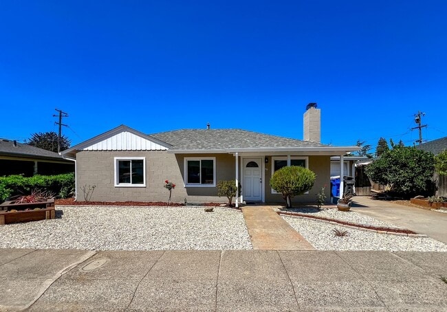 property at 46 Glenwood Dr