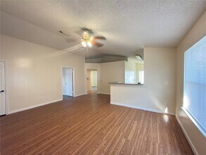 15743 Ridgegate Rd in Houston, TX - Building Photo - Building Photo