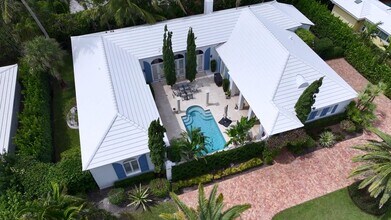2258 Ibis Isle Rd E in Palm Beach, FL - Building Photo - Building Photo