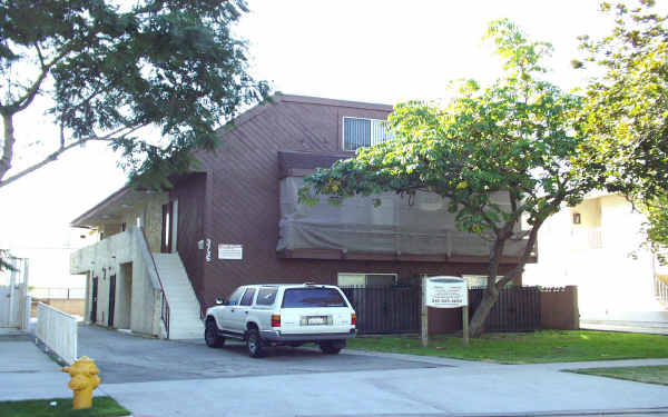 3735 S Canfield Ave in Los Angeles, CA - Building Photo - Building Photo