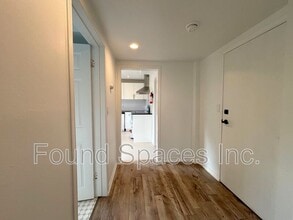 32 Arthur Ave S in Hamilton, ON - Building Photo - Building Photo