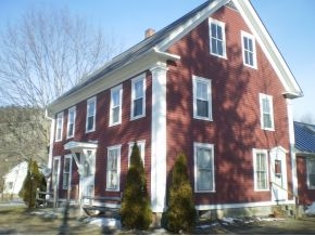 16-18 Bridge St in Orford, NH - Foto de edificio