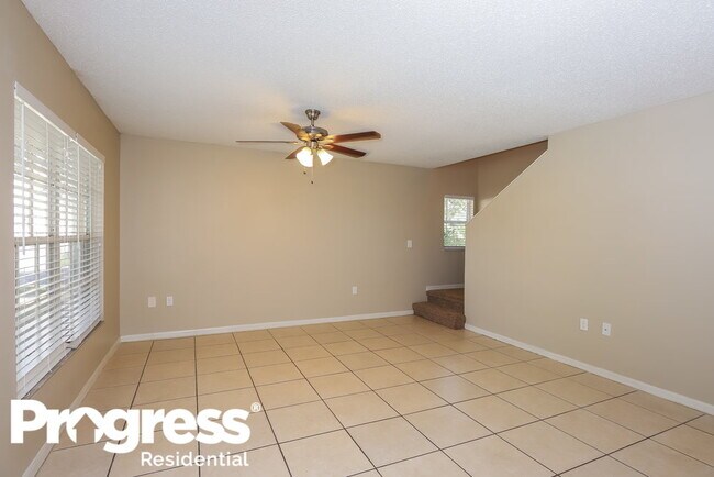 2485 Sagemont Dr in Brandon, FL - Building Photo - Building Photo