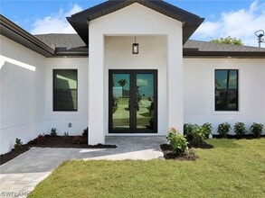 125 NW 24th Ave in Cape Coral, FL - Building Photo - Building Photo