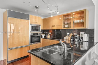 6799 Collins Ave in Miami, FL - Building Photo - Building Photo