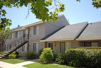 Bridgeview Apartments in Madera, CA - Building Photo - Building Photo