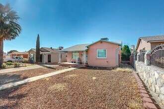 1317 Howze St in El Paso, TX - Building Photo - Building Photo