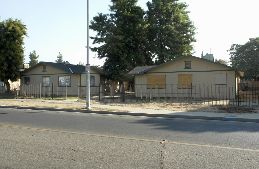 2145 Martin Luther King Jr. Blvd in Fresno, CA - Building Photo