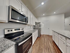 2060 Brook Enclave Trail in Lilburn, GA - Building Photo - Building Photo