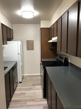 30812 16th Pl SW, Unit D in Federal Way, WA - Building Photo - Building Photo