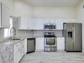 8658 E Louhelen Way in Tucson, AZ - Building Photo - Building Photo