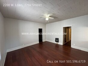 2200 W Long 17th St in North Little Rock, AR - Building Photo - Building Photo