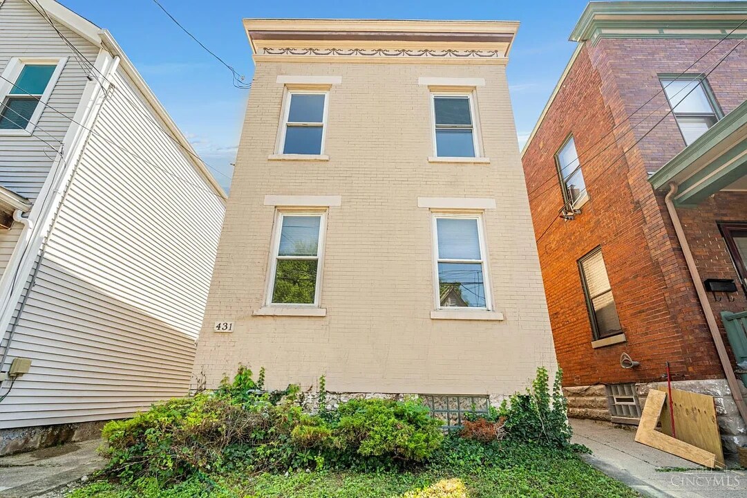 431 Ada St in Cincinnati, OH - Foto de edificio