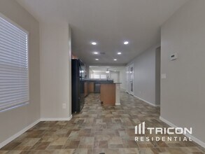6320 W Sophie Ln in Phoenix, AZ - Building Photo - Building Photo