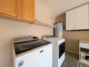 15746 W Elm St in Surprise, AZ - Foto de edificio - Building Photo