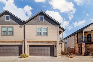 4677 Bellfort Ave in Houston, TX - Building Photo