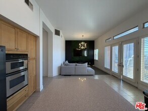 150 S San Fernando Blvd in Burbank, CA - Building Photo - Building Photo