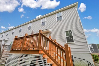 174 Horizon Ln in Richmond Hill, GA - Building Photo - Building Photo