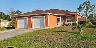 4731 15th St SW in Lehigh Acres, FL - Building Photo
