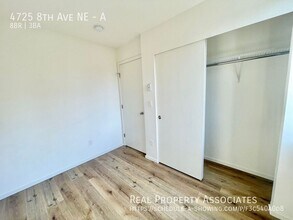 4725 8th Ave NE in Seattle, WA - Building Photo - Building Photo