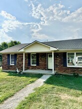 112 Anderson Ct in Richmond, KY - Building Photo - Building Photo