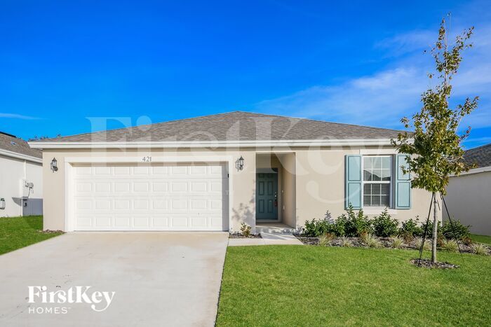 421 Earhart Dr in Davenport, FL - Building Photo