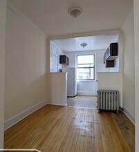 2330 N Spaulding Ave in Chicago, IL - Building Photo - Building Photo