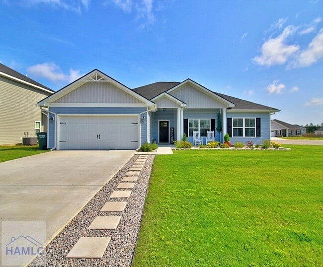 property at 82 Mcclelland Lp NE