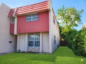 7931 SW 7th Pl in North Lauderdale, FL - Building Photo